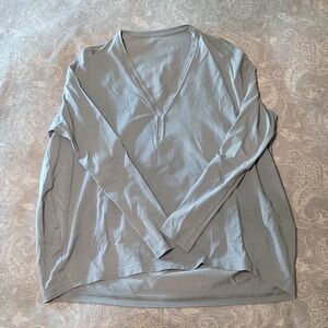 Lululemon Back In Action V-Neck Long Sleeve (Size 6)